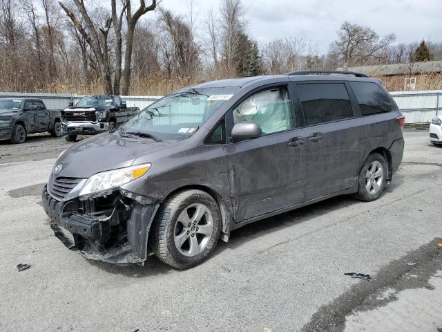 Изображение 2016 TOYOTA SIENNA LE 2016
