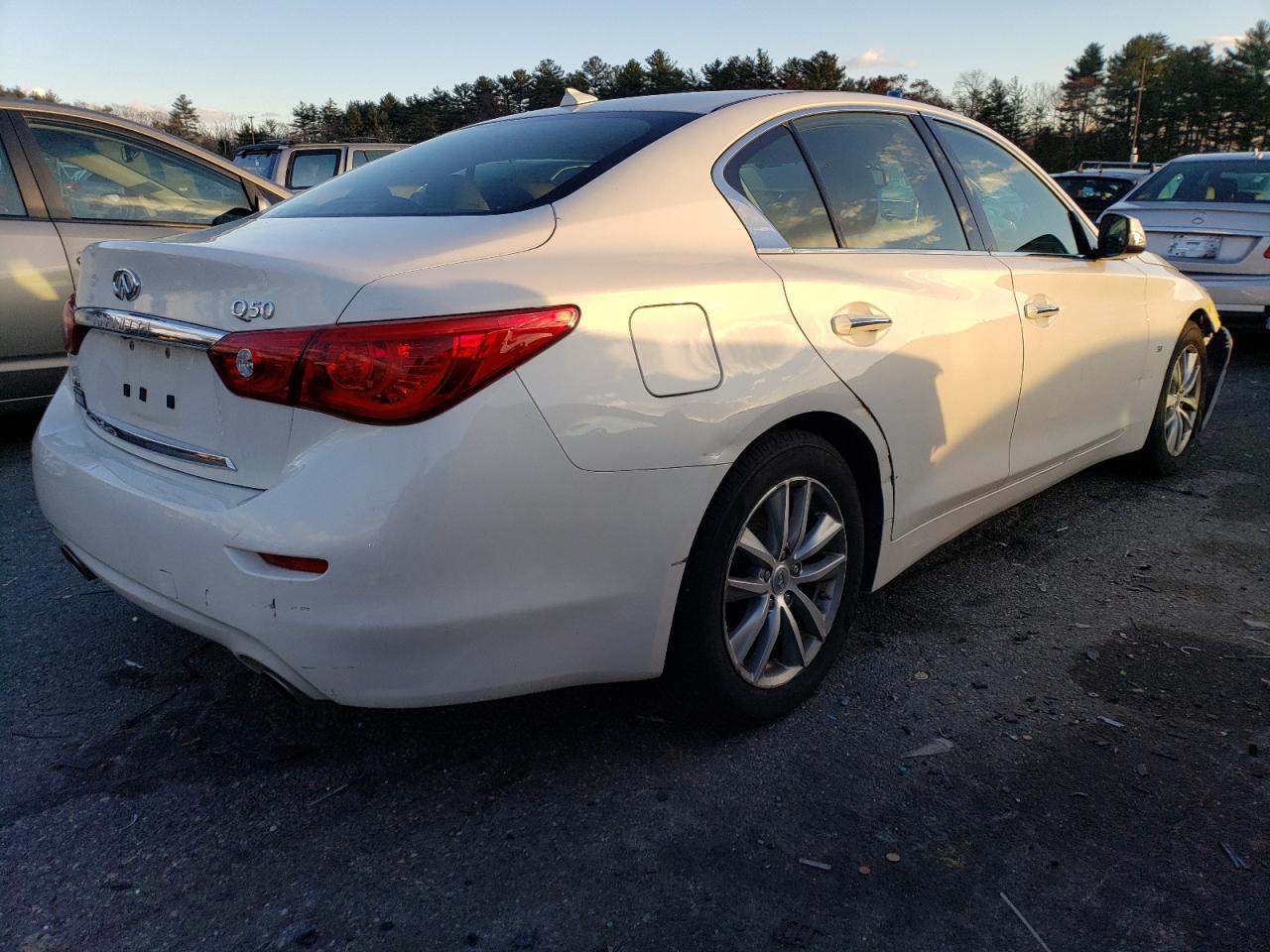 Изображение 3 2014 INFINITI Q50 BASE 2014 с VIN JN1BV7AR1EM705277