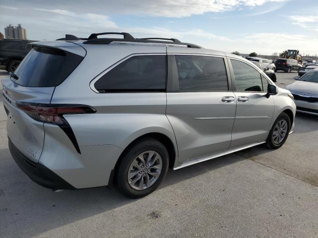 Obraz 3 z 2023 TOYOTA SIENNA XLE 2023 z VIN 5TDYRKEC9PS179864