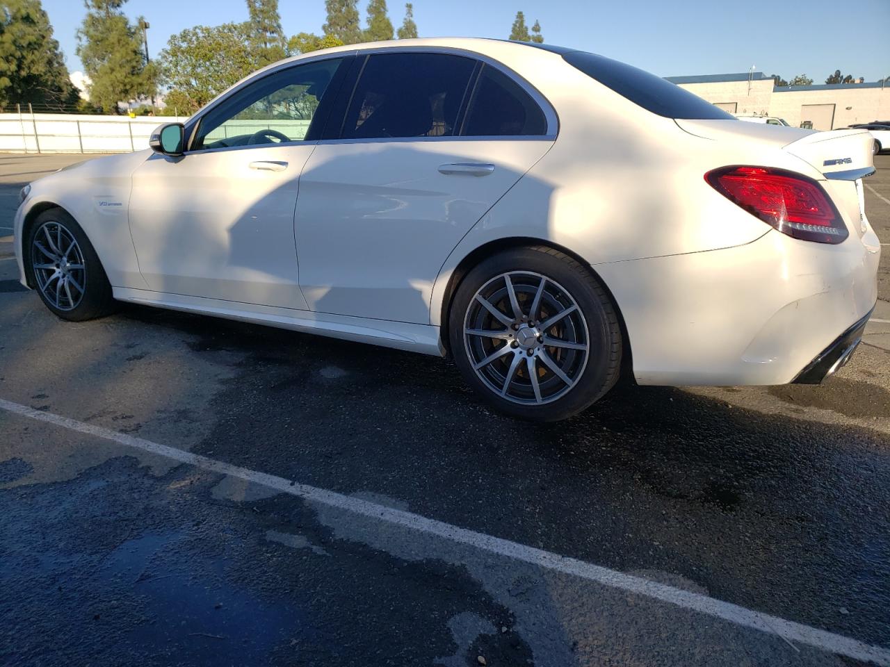Obraz 2 z 2020 MERCEDES-BENZ C 63 AMG 2020 z VIN 55SWF8GB5LU332454