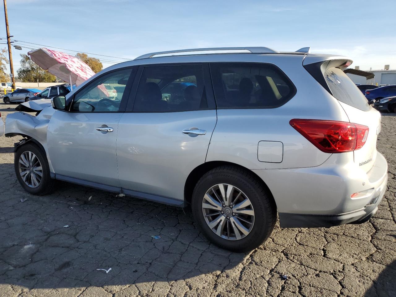 Изображение 2 2019 NISSAN PATHFINDER S 2019 с VIN 5N1DR2MN3KC644713