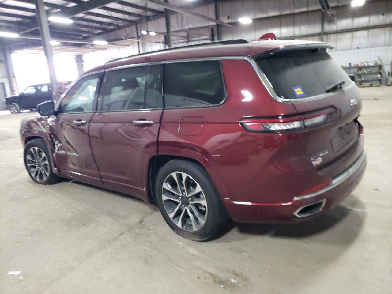 Изображение 2 2022 JEEP GRAND CHEROKEE L OVERLAND 2022 с VIN 1C4RJKDG1N8518862