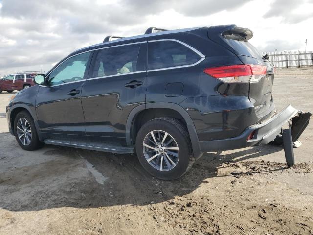 Image 2 of 2018 TOYOTA HIGHLANDER SE 2018 with VIN 5TDJZRFH7JS840237