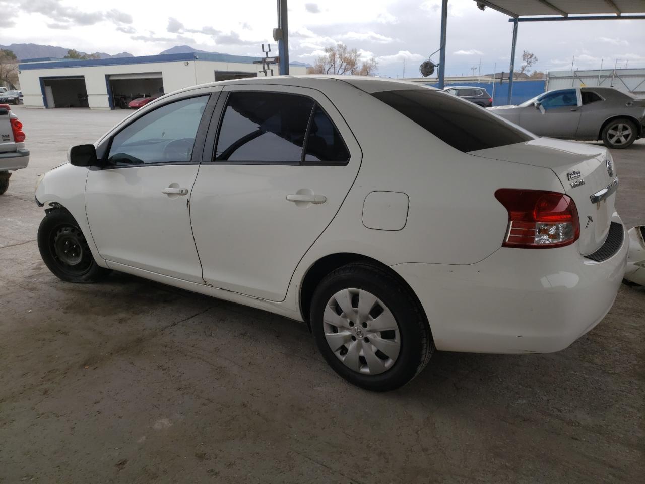 Image 2 of 2009 TOYOTA YARIS  2009 with VIN JTDBT903691337066