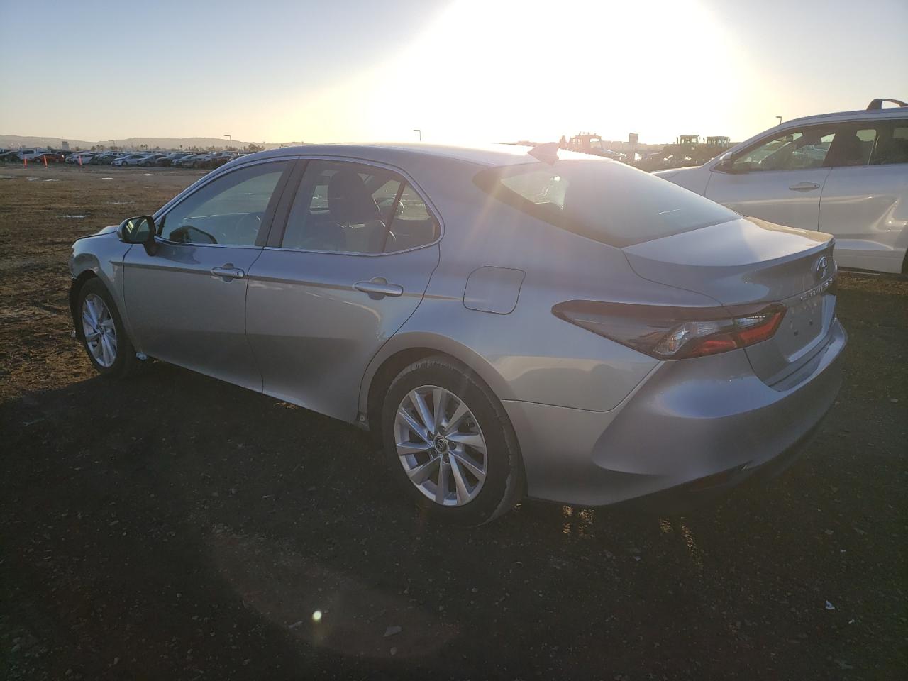 Изображение 2 2023 TOYOTA CAMRY LE 2023 с VIN 4T1C11AK0PU176769