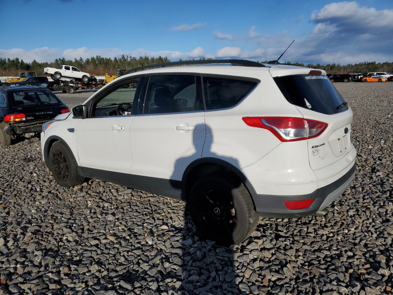 Image 2 of 2015 FORD ESCAPE SE 2015 with VIN 1FMCU9GX7FUB09304