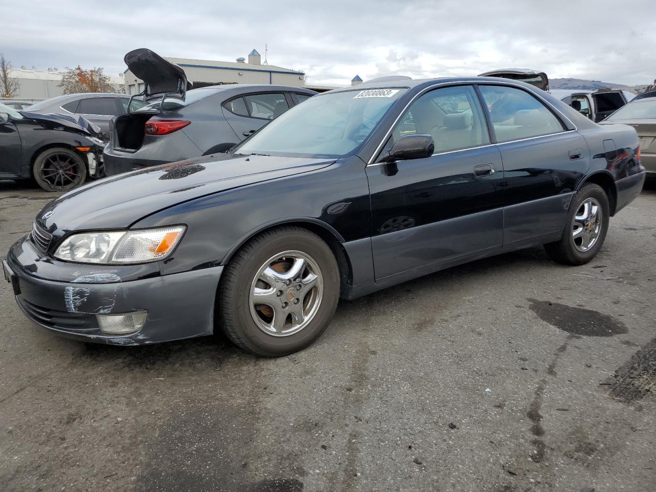 Image 1 of 1998 LEXUS ES 300 1998 with VIN JT8BF28G5W0096140