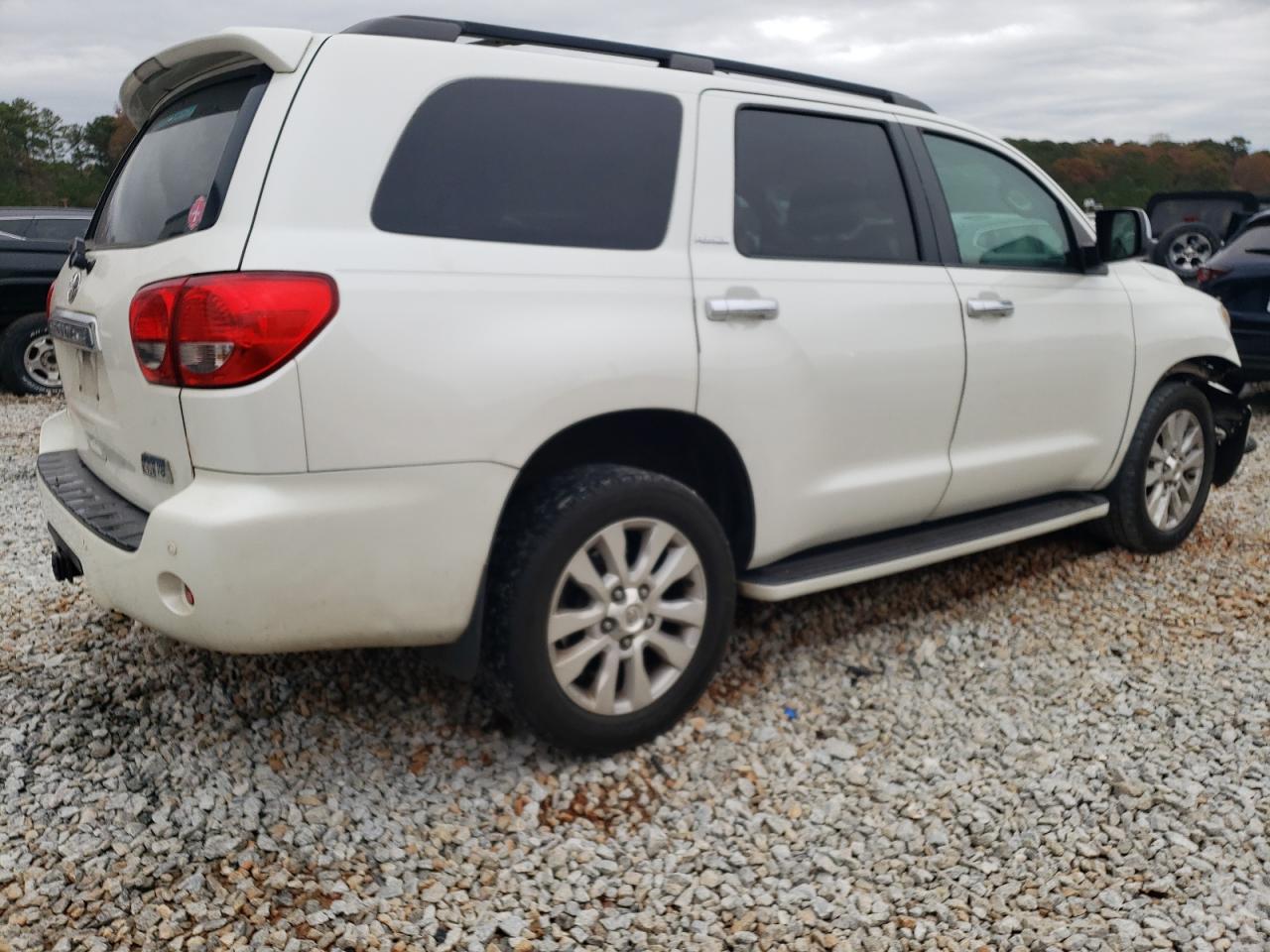 Изображение 3 2010 TOYOTA SEQUOIA PLATINUM 2010 с VIN 5TDYY5G1XAS028832