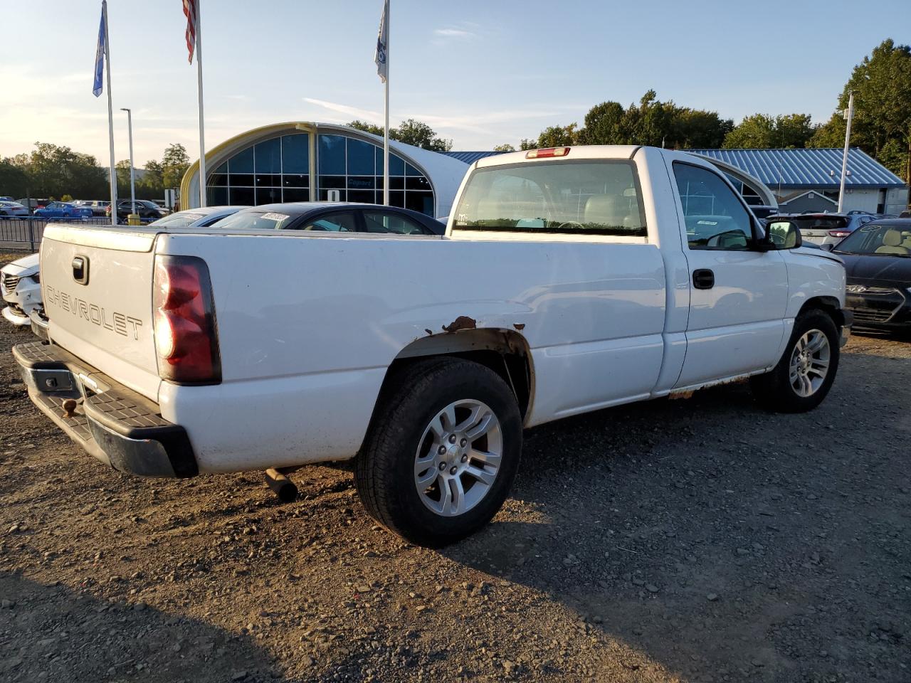 Obraz 3 z 2006 CHEVROLET SILVERADO C1500 2006 z VIN 3GCEC14X16G253309
