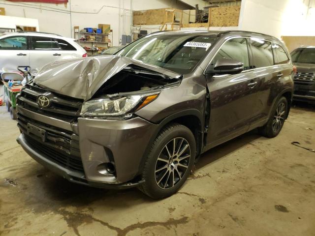 Image 1 of 2018 TOYOTA HIGHLANDER SE 2018 with VIN 5TDJZRFH1JS537647