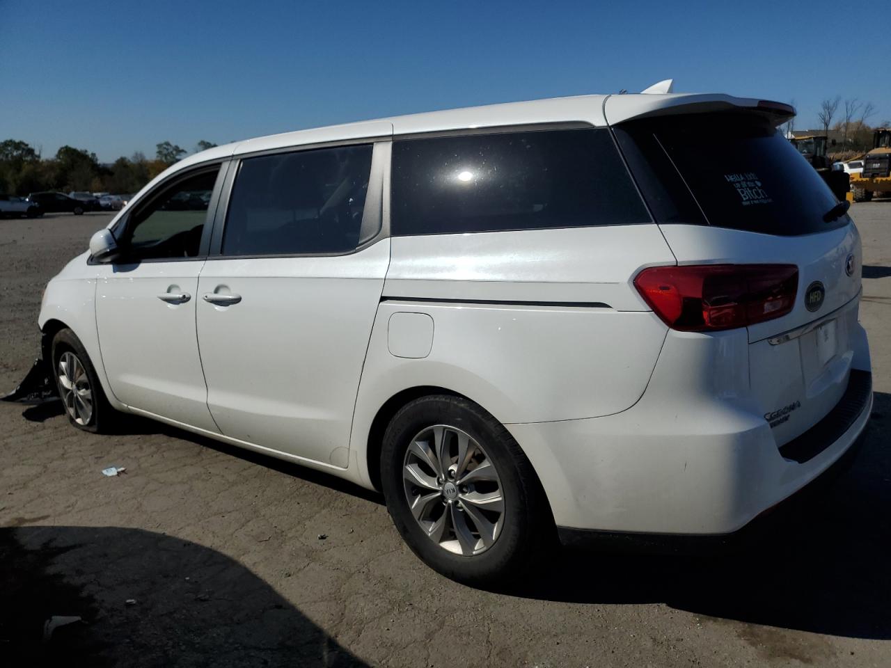 Image 2 of 2019 KIA SEDONA LX 2019 with VIN KNDMB5C18K6535008