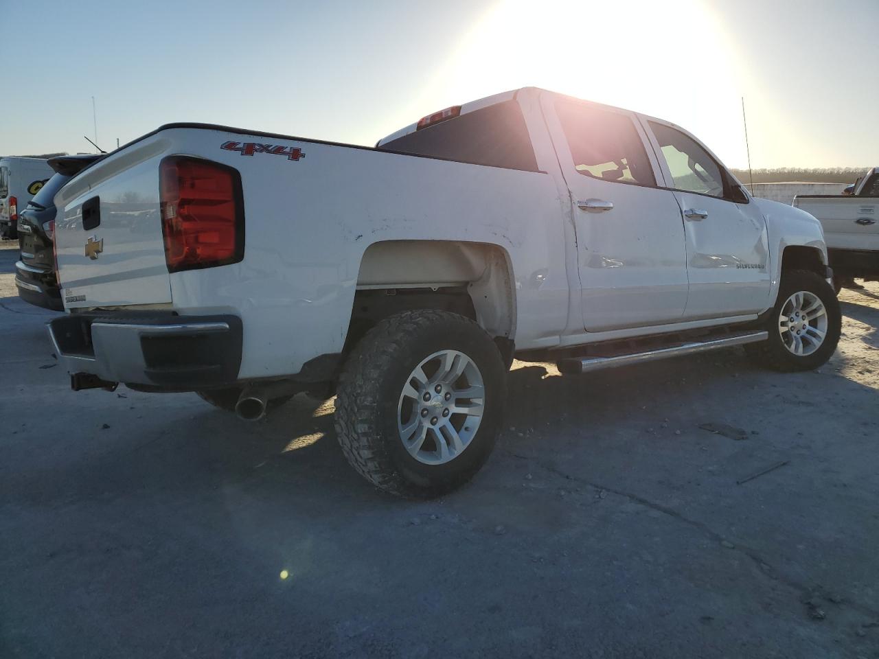 Image 3 of 2014 CHEVROLET SILVERADO K1500 2014 with VIN 3GCUKPEC2EG111885