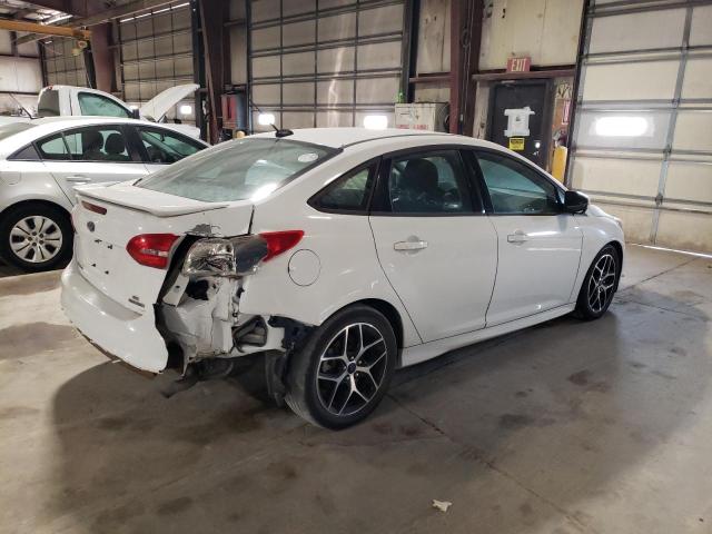 Image 3 of 2015 FORD FOCUS SE 2015 with VIN 1FADP3F20FL239925