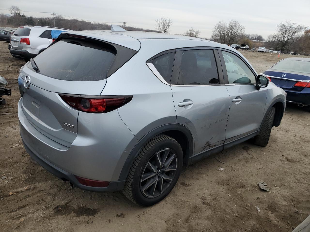 Image 3 of 2018 MAZDA CX-5 TOURING 2018 with VIN JM3KFBCMXJ0306102
