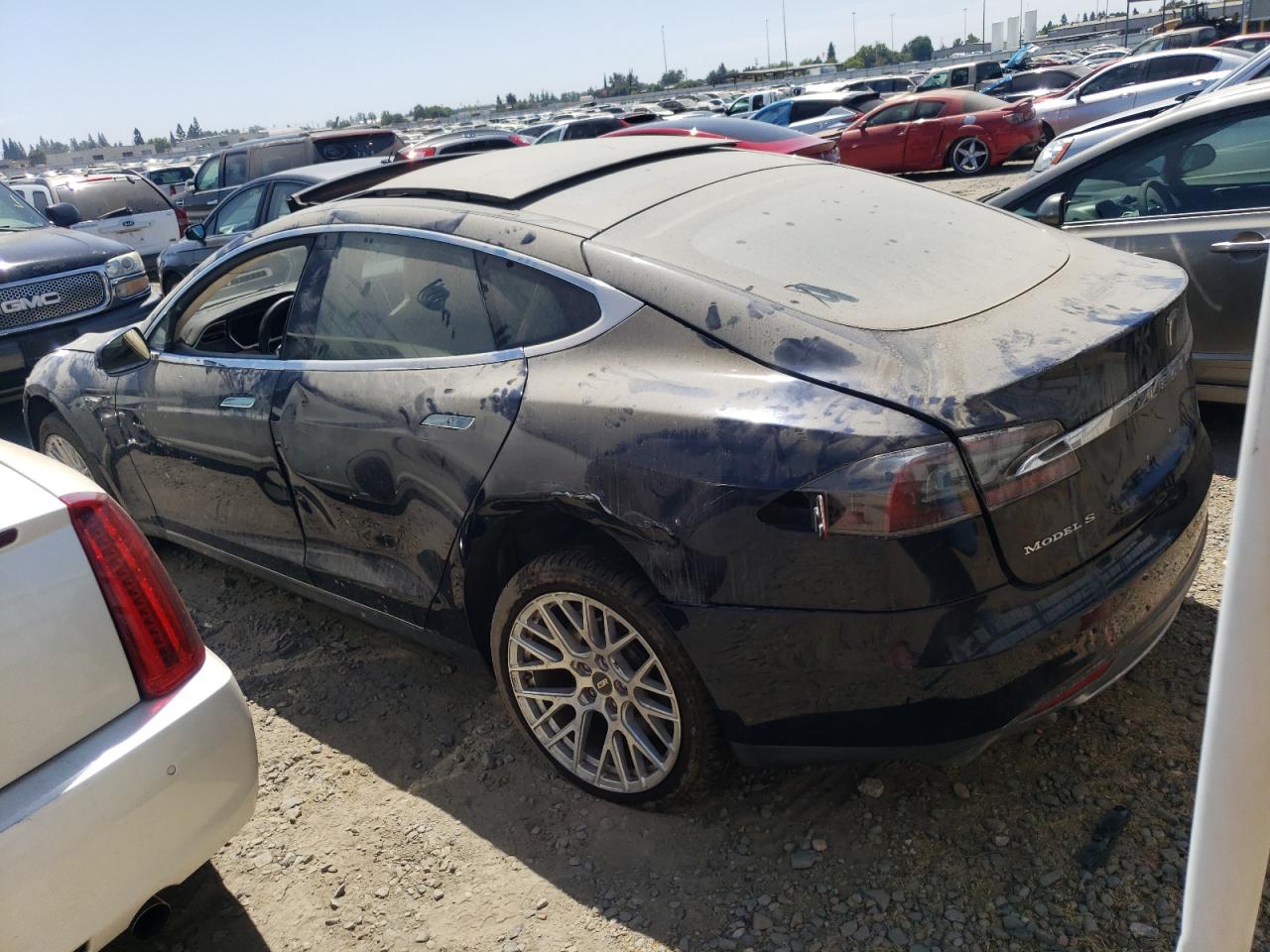 Obraz 2 z Tesla Model S 2013 z VIN 5YJSA1DN7DFP19626