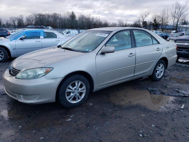 Image 1 of 2005 TOYOTA CAMRY LE 2005 with VIN 4T1BF32K45U089896