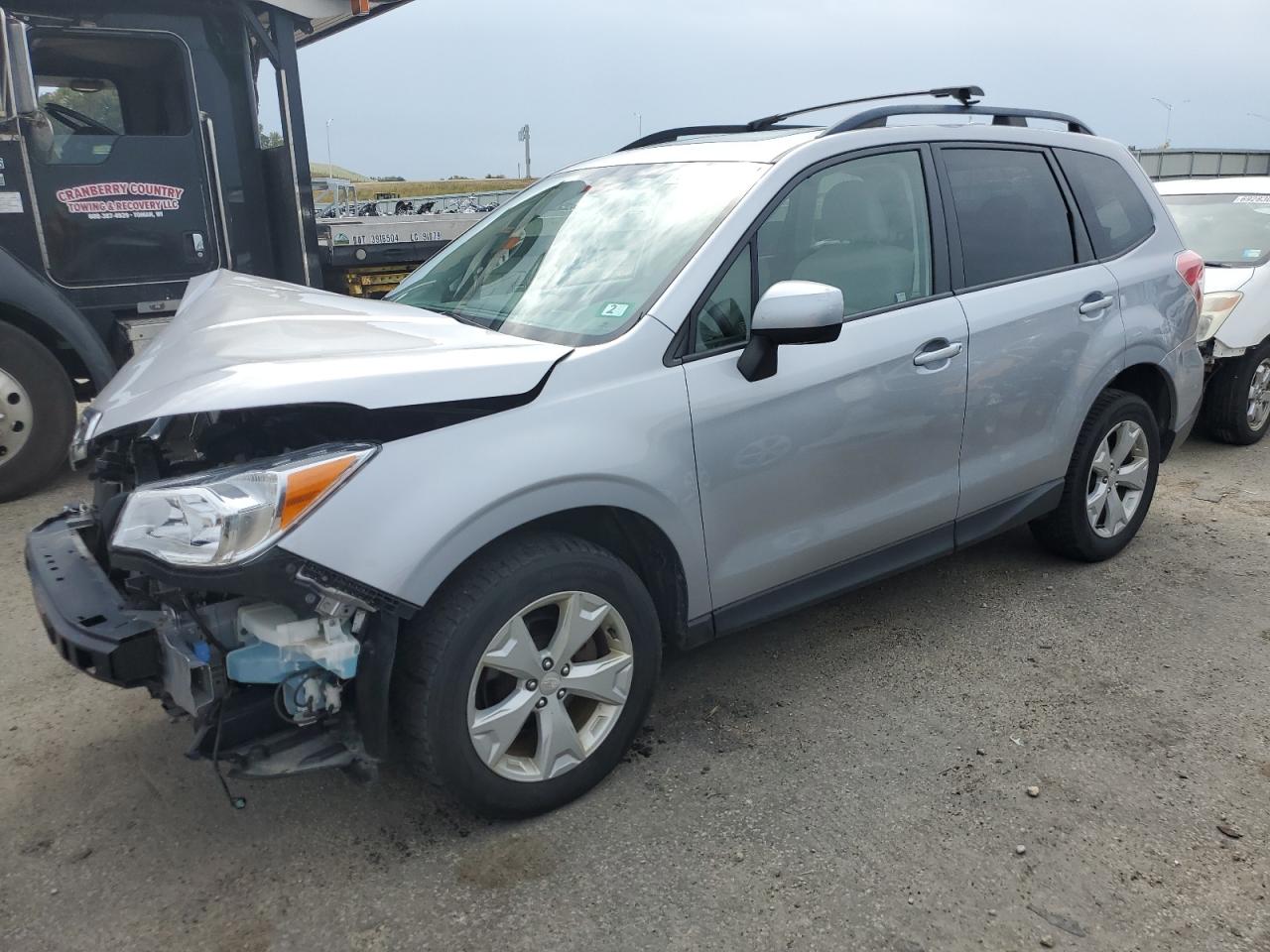 Image 1 of 2016 SUBARU FORESTER 2 2016 with VIN JF2SJAFC0GH475982