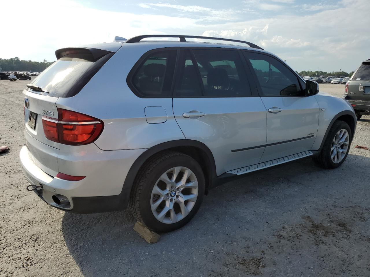 Image 3 of 2011 BMW X5 XDRIVE35I 2011 with VIN 5UXZV4C59BL743408