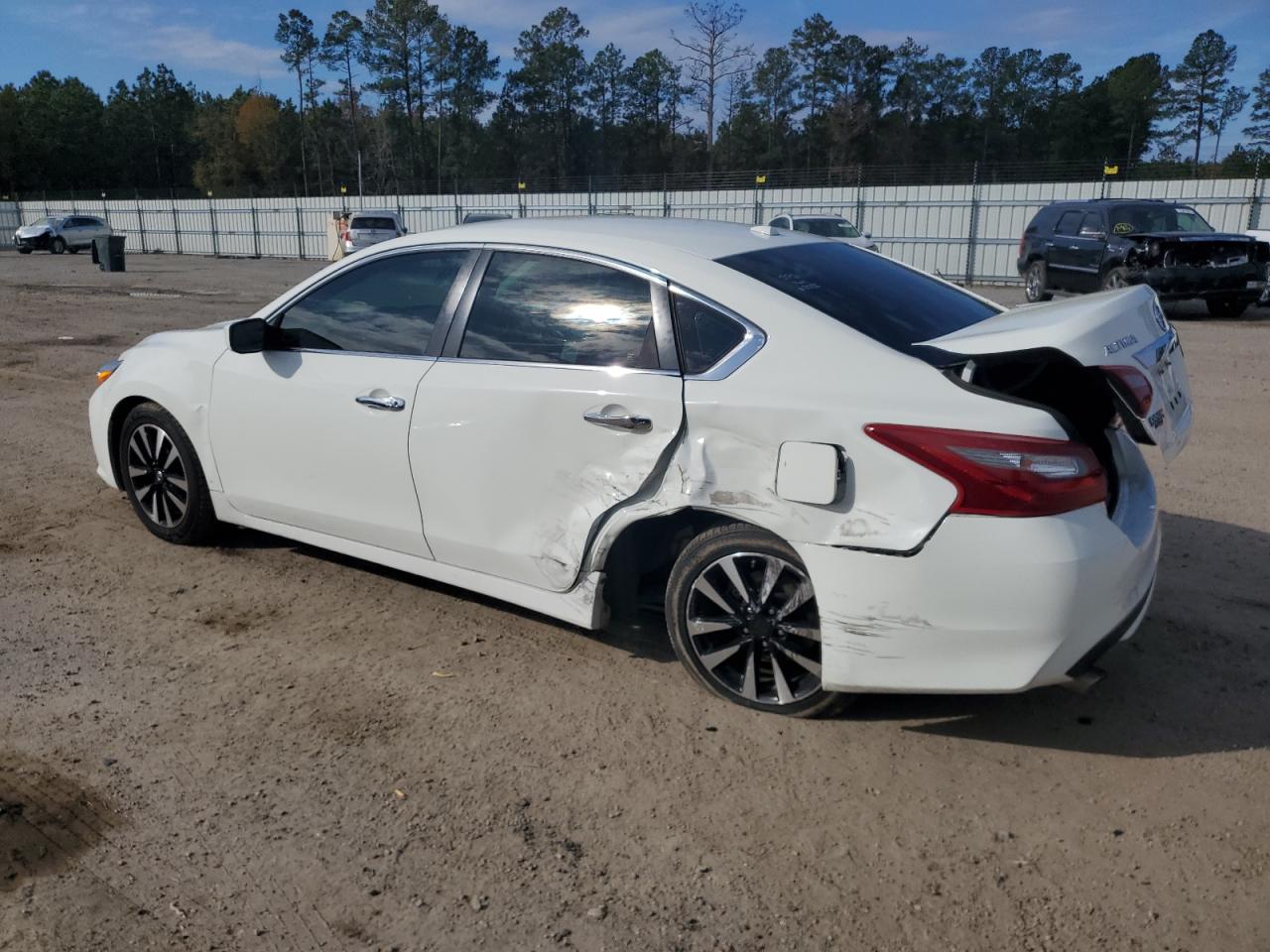 Obraz 2 z 2018 NISSAN ALTIMA 2.5 2018 z VIN 1N4AL3AP6JC161256