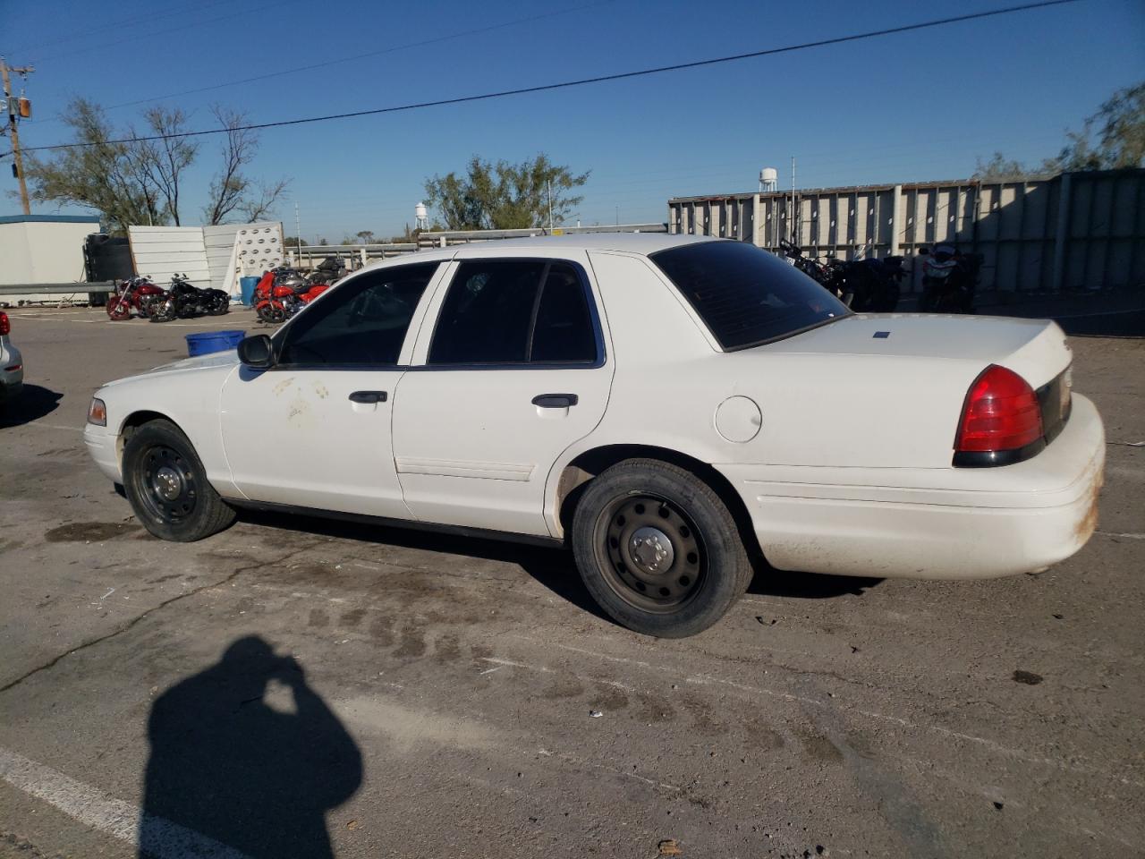 Изображение 2 2010 FORD CROWN VICTORIA POLICE INTERCEPTOR 2010 с VIN 2FABP7BV0AX121674