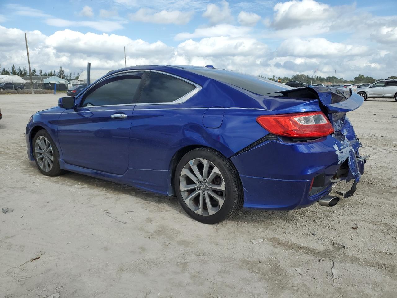 Image 2 of 2014 HONDA ACCORD EXL 2014 with VIN 1HGCT2B83EA002587