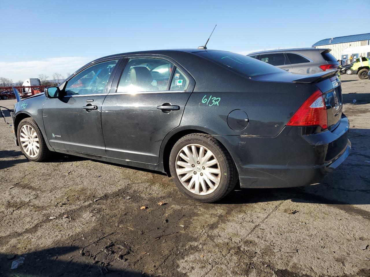 Image 2 of 2012 FORD FUSION HYBRID 2012 with VIN 3FADP0L37CR241406