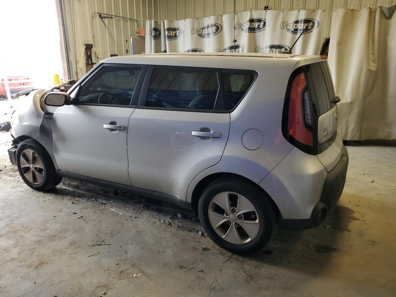 Изображение 2 2016 KIA SOUL  2016 с VIN KNDJN2A2XG7824557