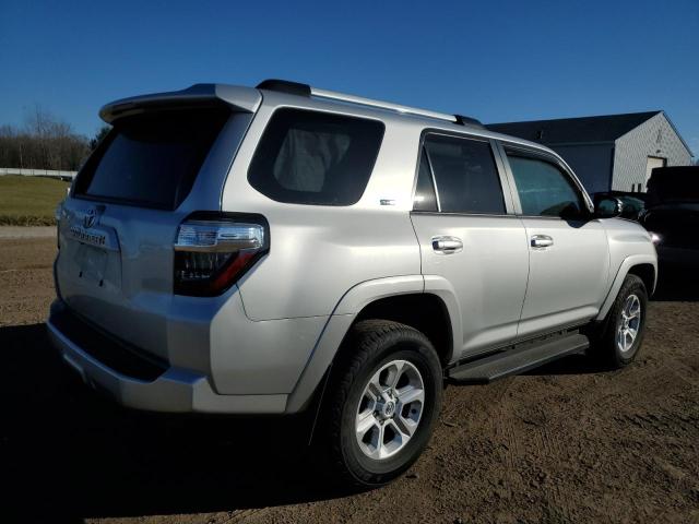 Image 3 of 2022 TOYOTA 4RUNNER SR5/SR5 PREMIUM 2022 with VIN JTENU5JR2N6019038
