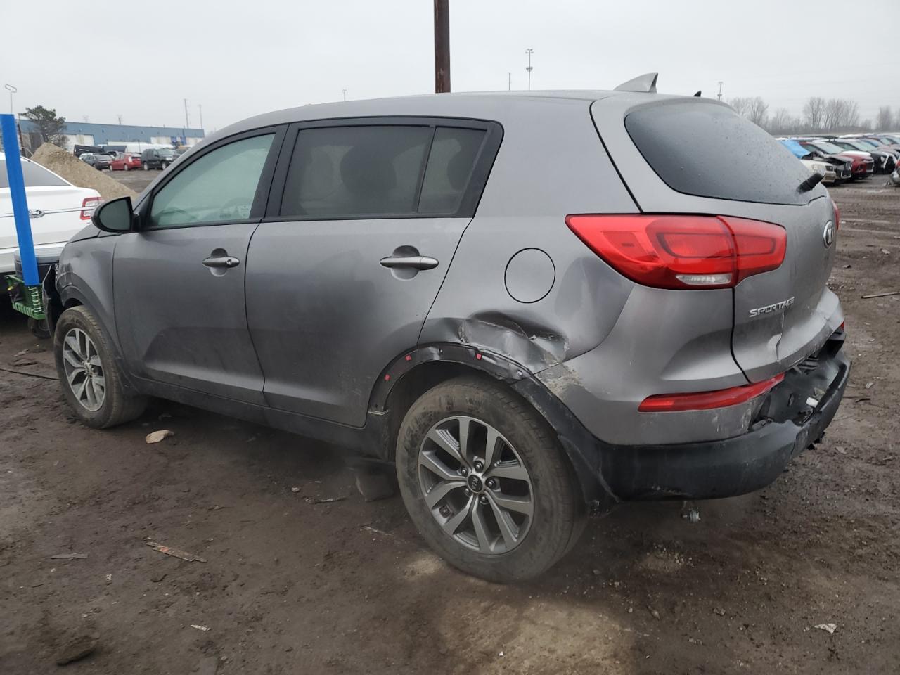 Изображение 2 2015 KIA SPORTAGE LX 2015 с VIN KNDPB3AC6F7682160