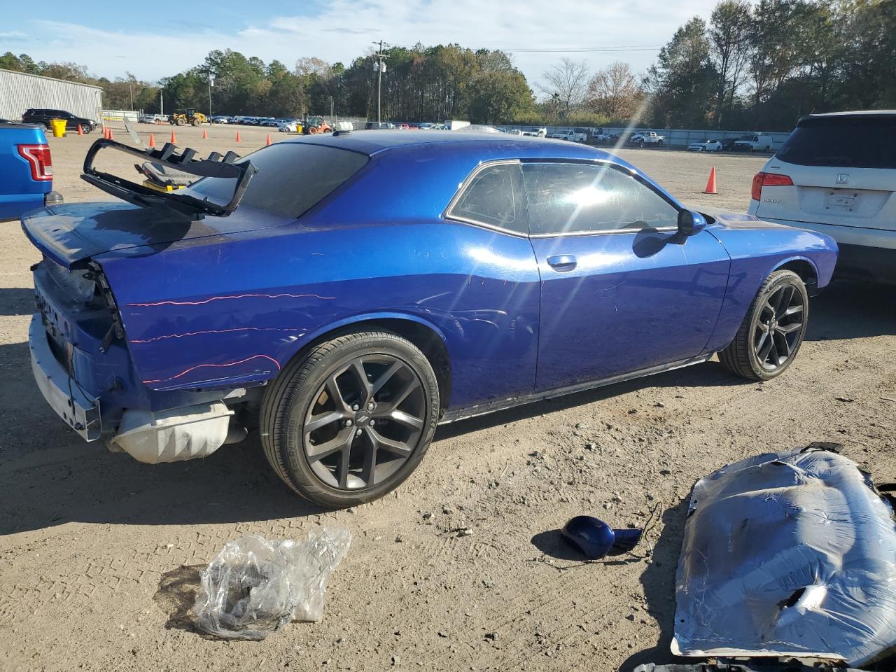 Изображение 3 2020 DODGE CHALLENGER SXT 2020 с VIN 2C3CDZAG3LH210971