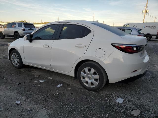 Image 2 of 2019 TOYOTA YARIS L 2019 with VIN 3MYDLBYV6KY504342