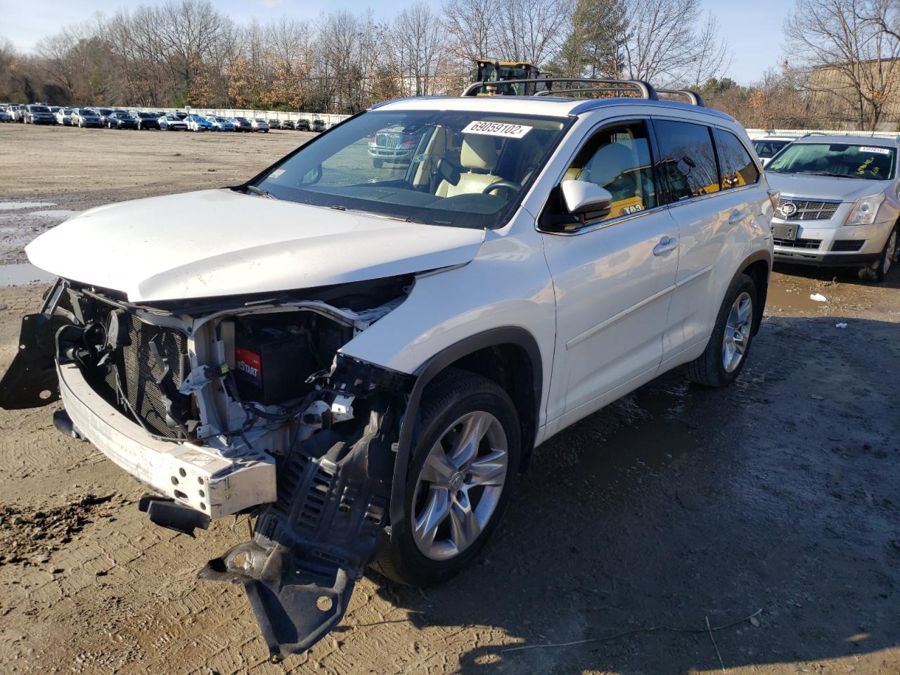 Image 1 of 2015 TOYOTA HIGHLANDER LIMITED 2015 with VIN 5TDDKRFH2FS091081