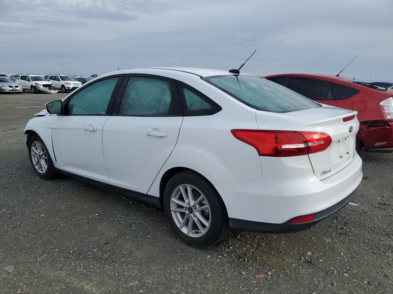 Obraz 2 z 2018 FORD FOCUS SE 2018 z VIN 1FADP3FE7JL323033