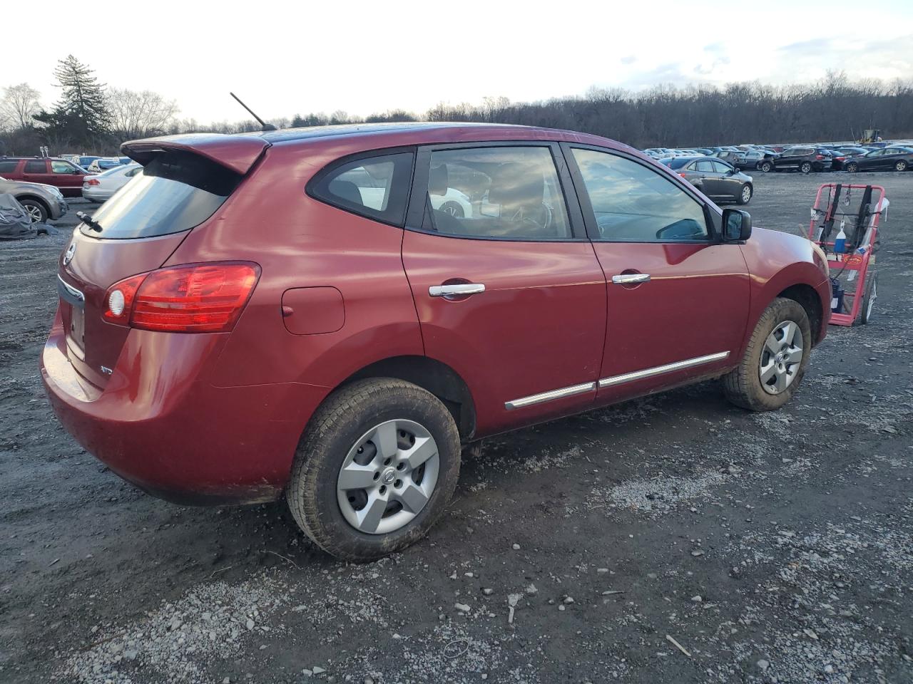 Image 3 of 2013 NISSAN ROGUE S 2013 with VIN JN8AS5MV6DW137548