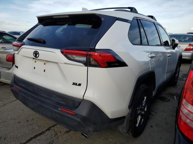 Image 3 of 2023 TOYOTA RAV4 XLE 2023 with VIN JTMW1RFV8PD099054