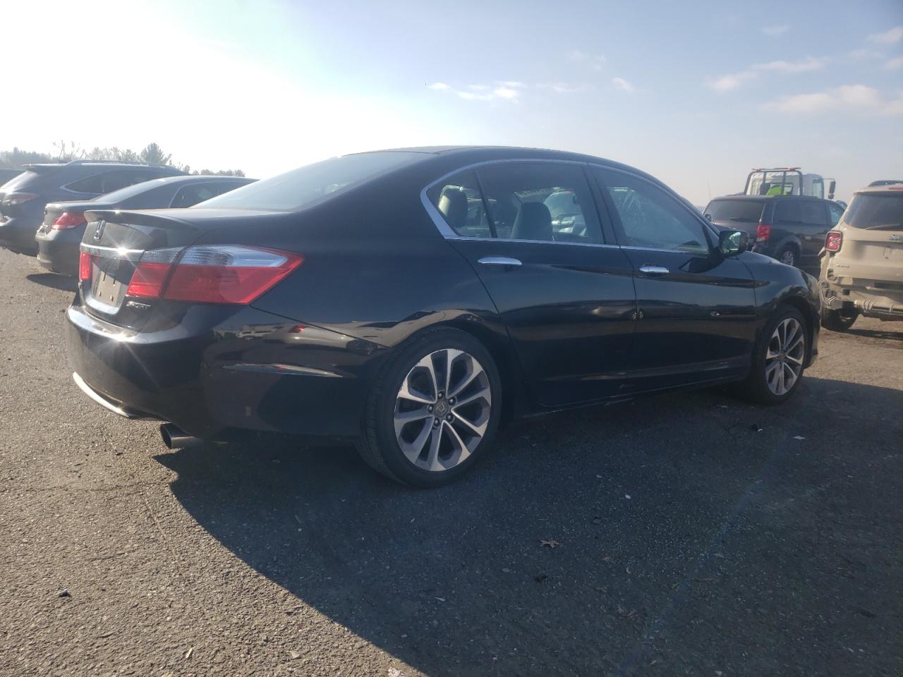 Изображение 3 2014 HONDA ACCORD SPORT 2014 с VIN 1HGCR2F58EA118446