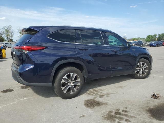 Image 3 of 2021 TOYOTA HIGHLANDER XLE 2021 with VIN 5TDHZRAH5MS524409