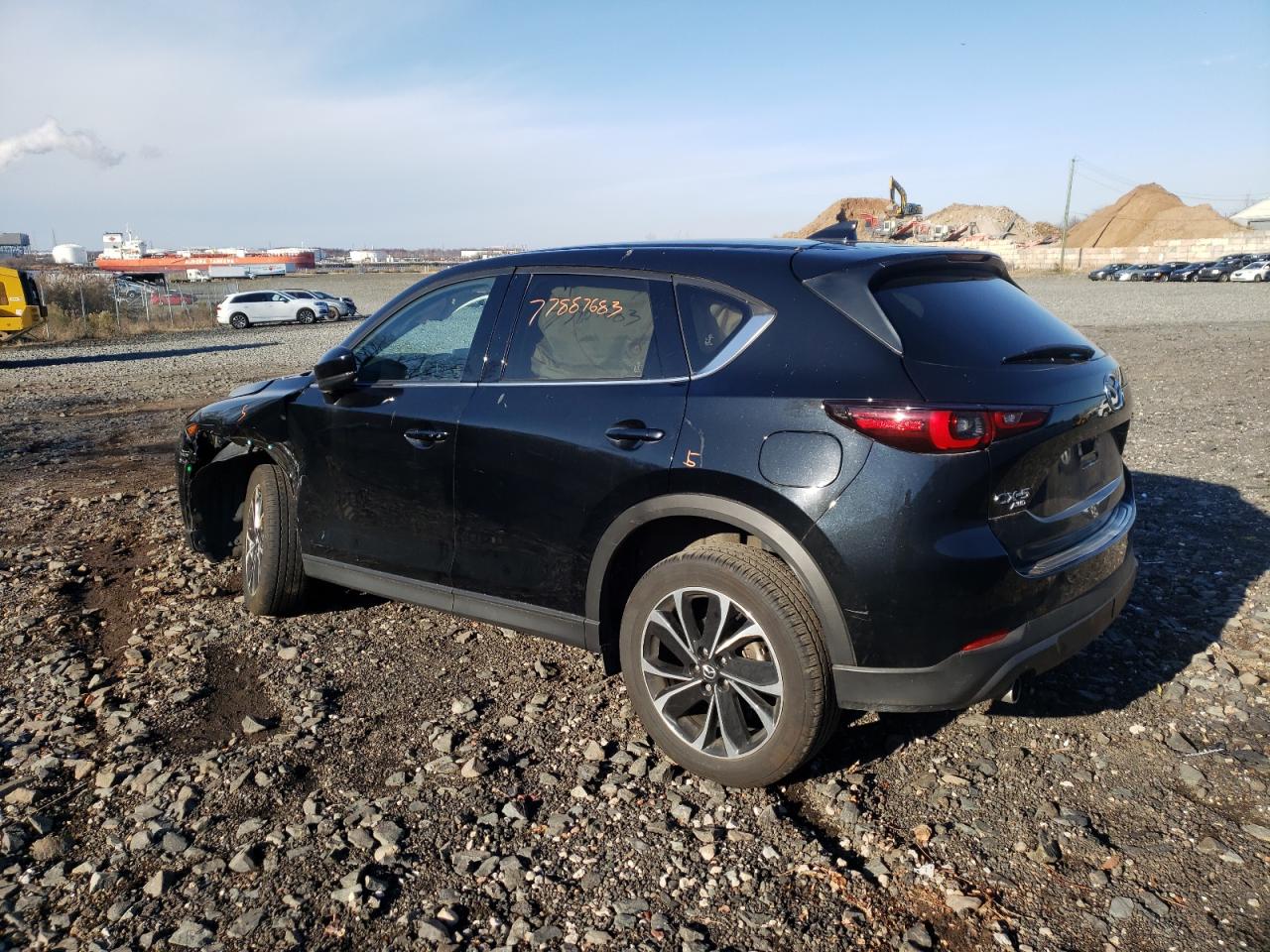 Image 2 of 2022 MAZDA CX-5 PREMIUM 2022 with VIN JM3KFBDM8N0547337