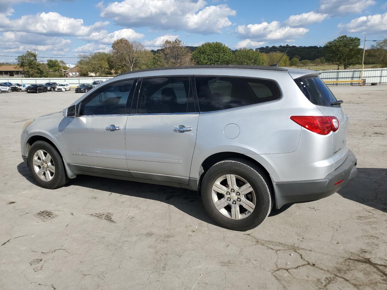 Изображение 2 2009 CHEVROLET TRAVERSE LT 2009 с VIN 1GNEV23D69S177579