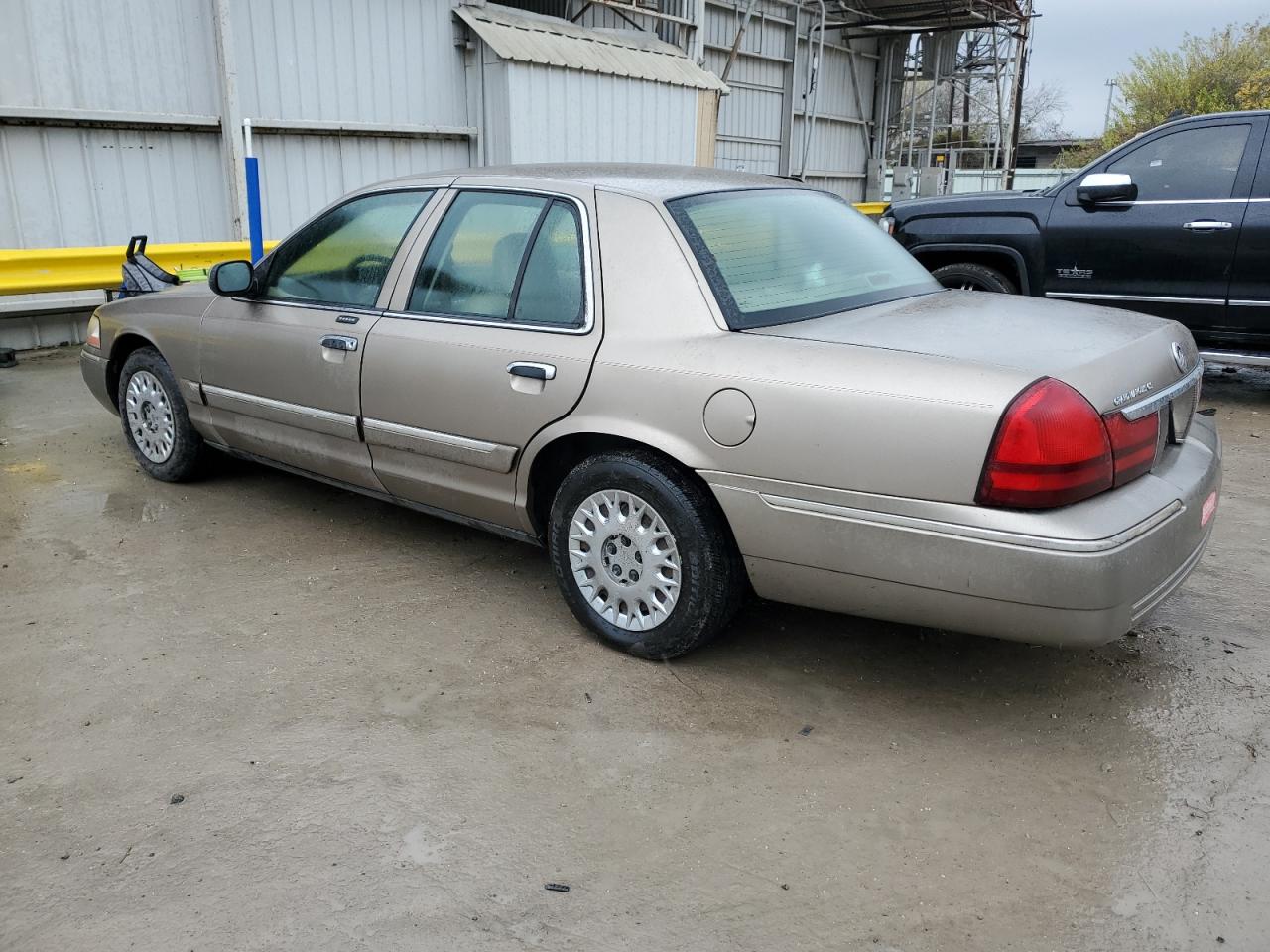 Obraz 2 z 2004 MERCURY GRAND MARQUIS GS 2004 z VIN 2MEFM74W24X601518