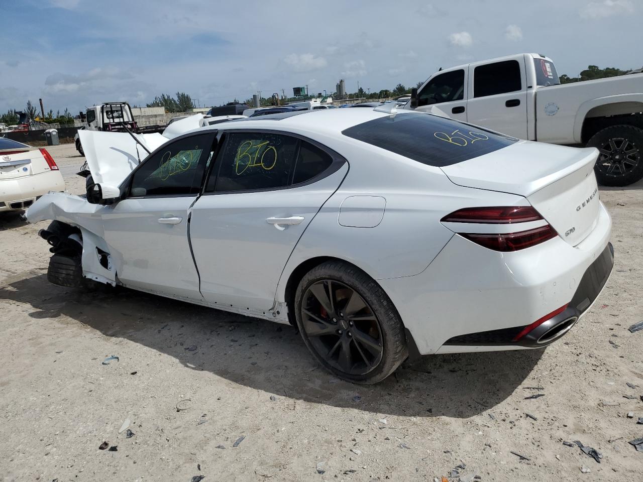 Изображение 2 2023 GENESIS G70 BASE 2023 с VIN KMTG54TE1PU128511