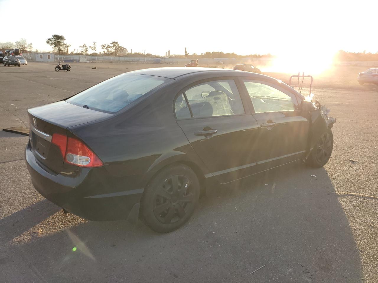 Obraz 3 z 2010 HONDA CIVIC LX 2010 z VIN 19XFA1F58AE016939