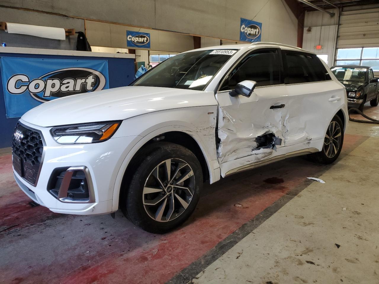 Изображение 1 2022 AUDI Q5 PREMIUM PLUS 45 2022 с VIN WA1EAAFY2N2074547