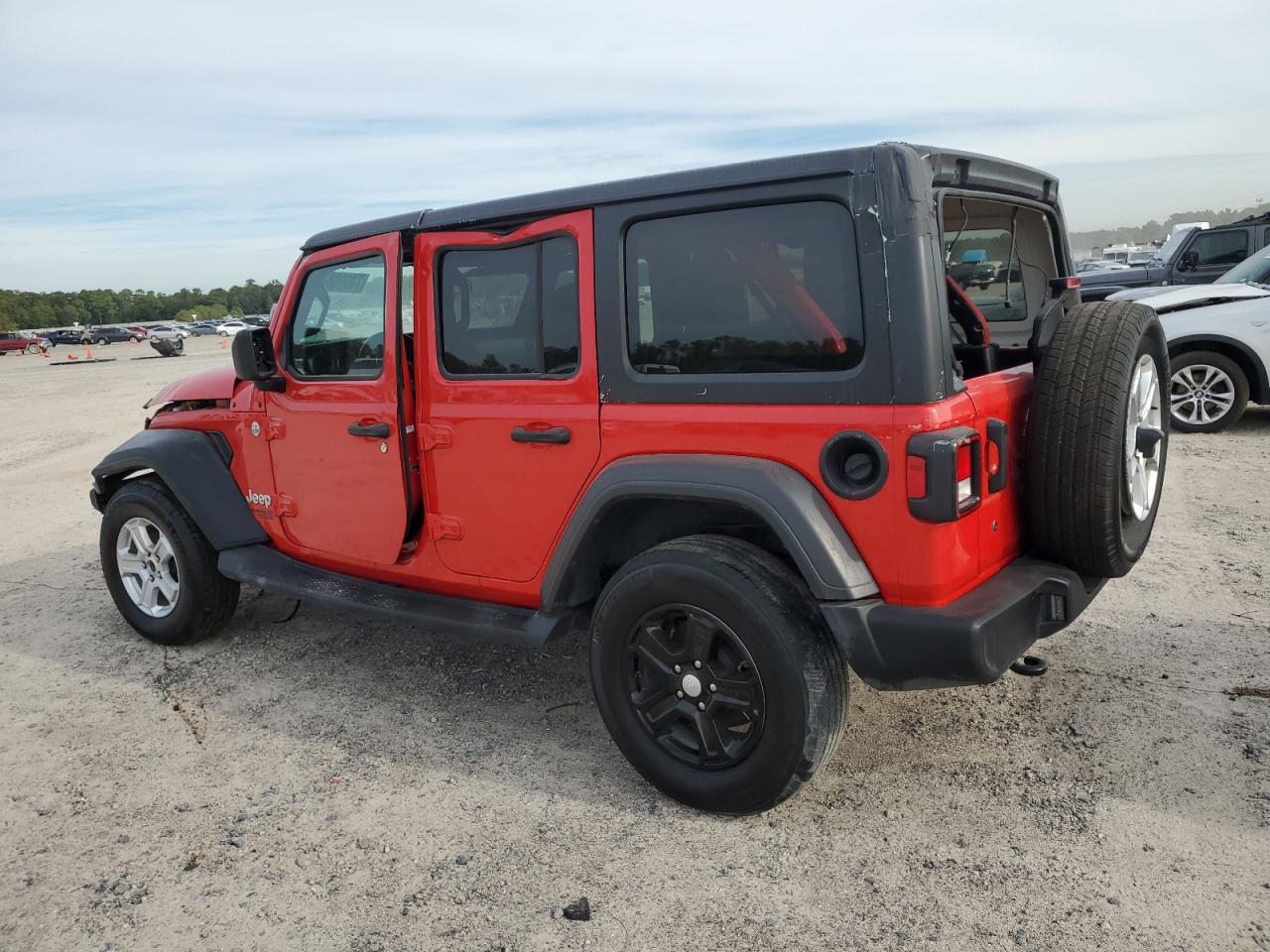 Image 2 of 2020 JEEP WRANGLER UNLIMITED SPORT 2020 with VIN 1C4HJXDN1LW198099
