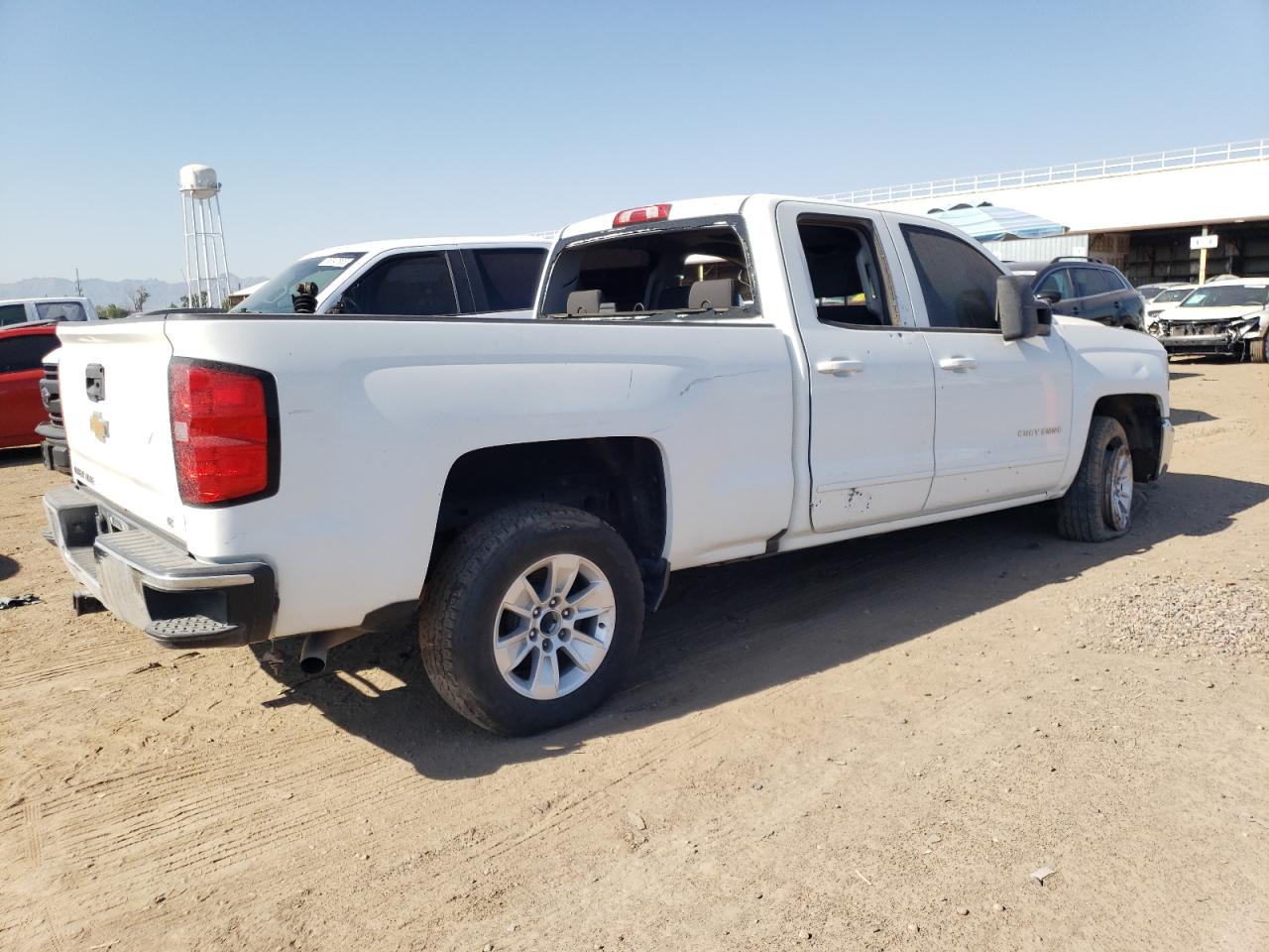 Image 3 of 2017 CHEVROLET SILVERADO C1500 LT 2017 with VIN 1GCRCREC5HZ320296