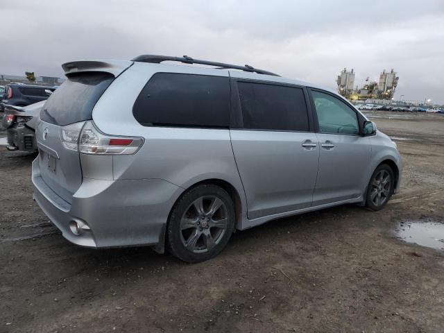 Image 3 of 2017 TOYOTA SIENNA SE 2017 with VIN 5TDXZ3DC9HS766473