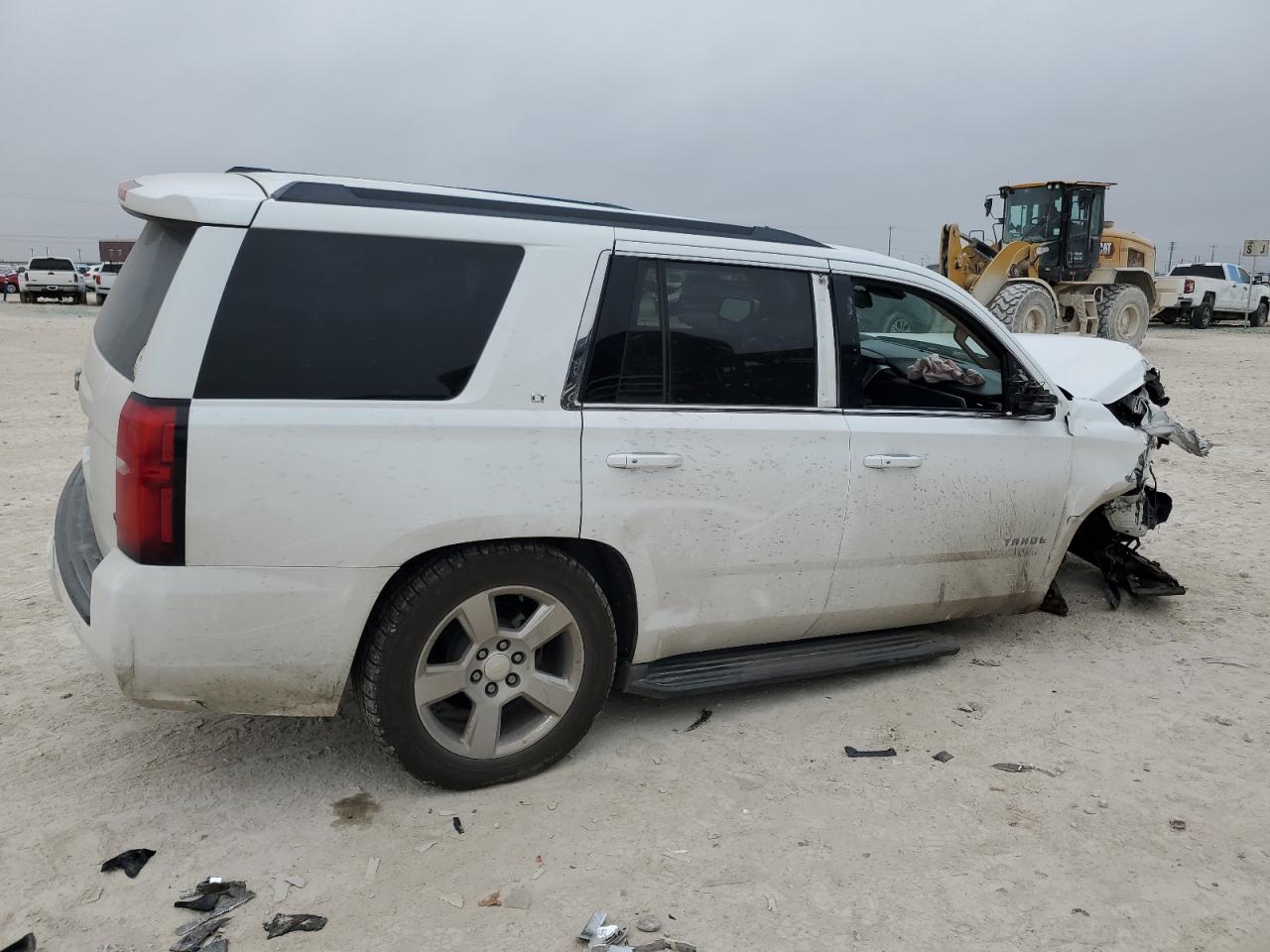 Image 3 of 2015 CHEVROLET TAHOE K1500 LT 2015 with VIN 1GNSKBKC1FR210351