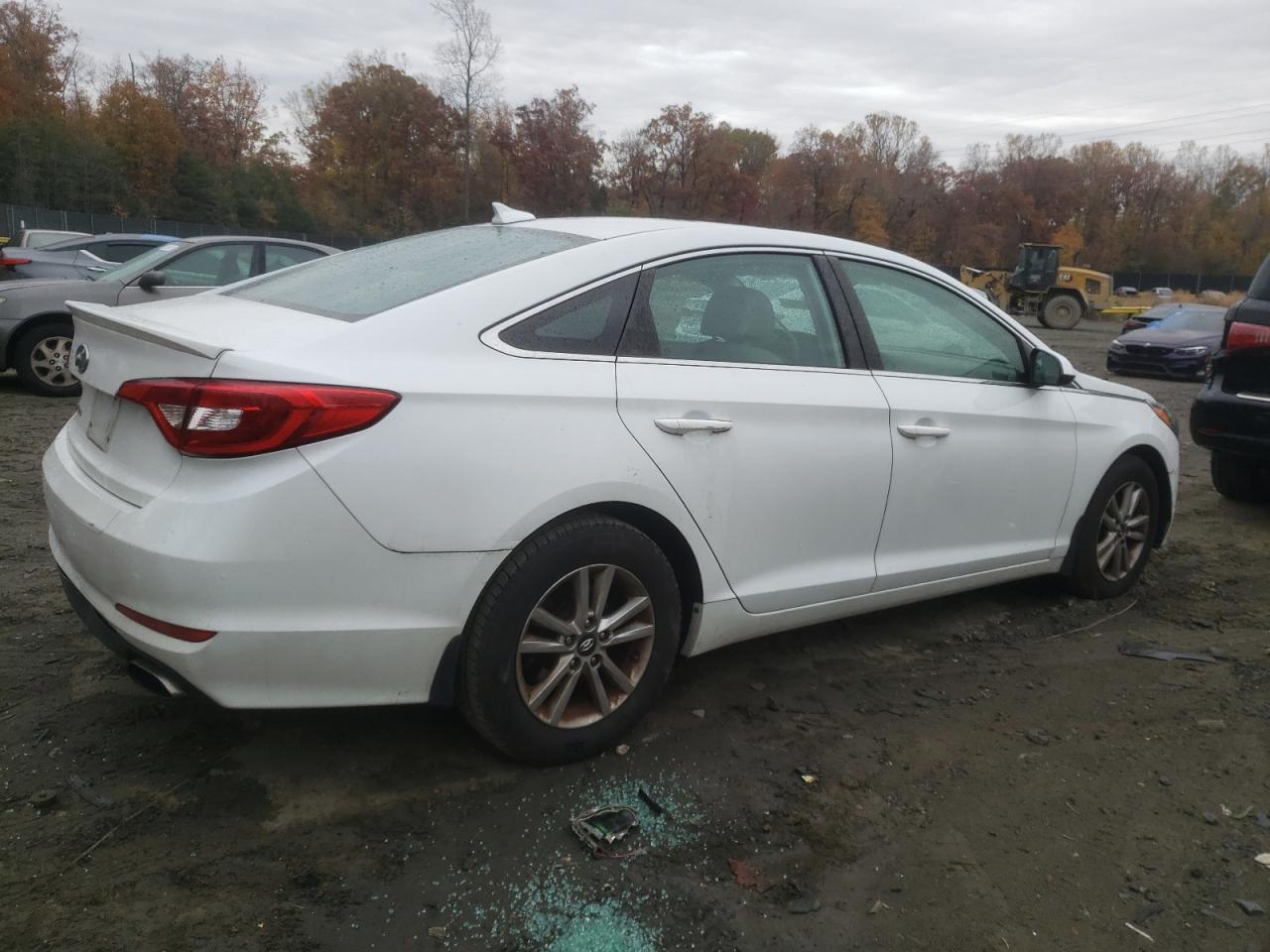 Image 3 of 2016 HYUNDAI SONATA SE 2016 with VIN 5NPE24AF0GH302198