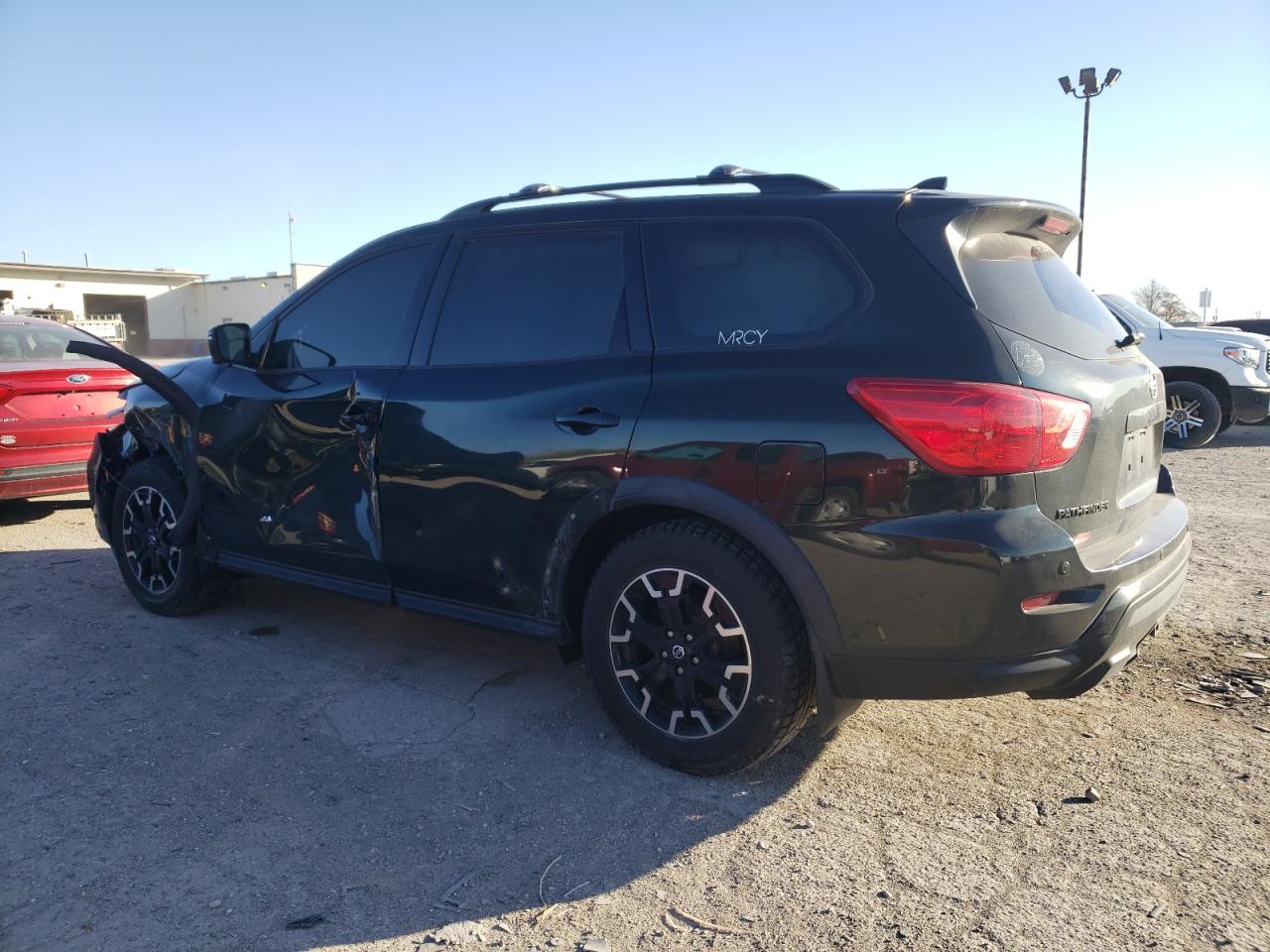 Image 2 of 2019 NISSAN PATHFINDER S 2019 with VIN 5N1DR2MM6KC643451