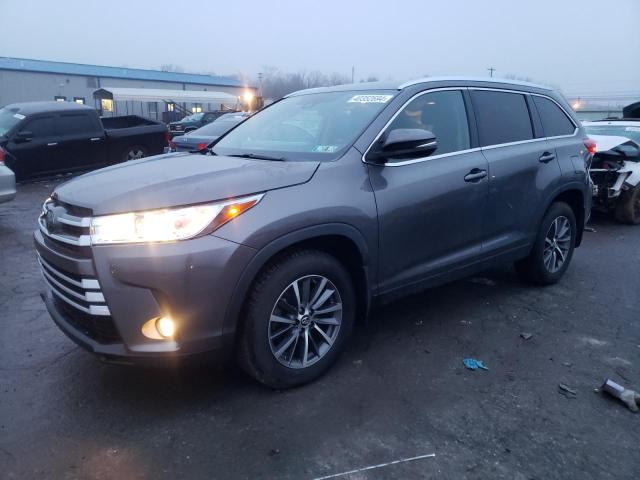 Image 1 of 2019 TOYOTA HIGHLANDER SE 2019 with VIN 5TDJZRFHXKS589795